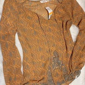 Brand new Beachy Blouse